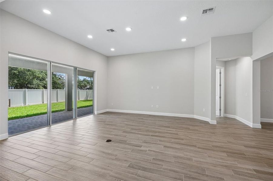 Spacious, unfurnished interior of a new home in Hawk's Overlook, Oviedo (Image 29). Spacious, unfurnished interior of a new home in Hawk's Overlook, Oviedo (Image 29).