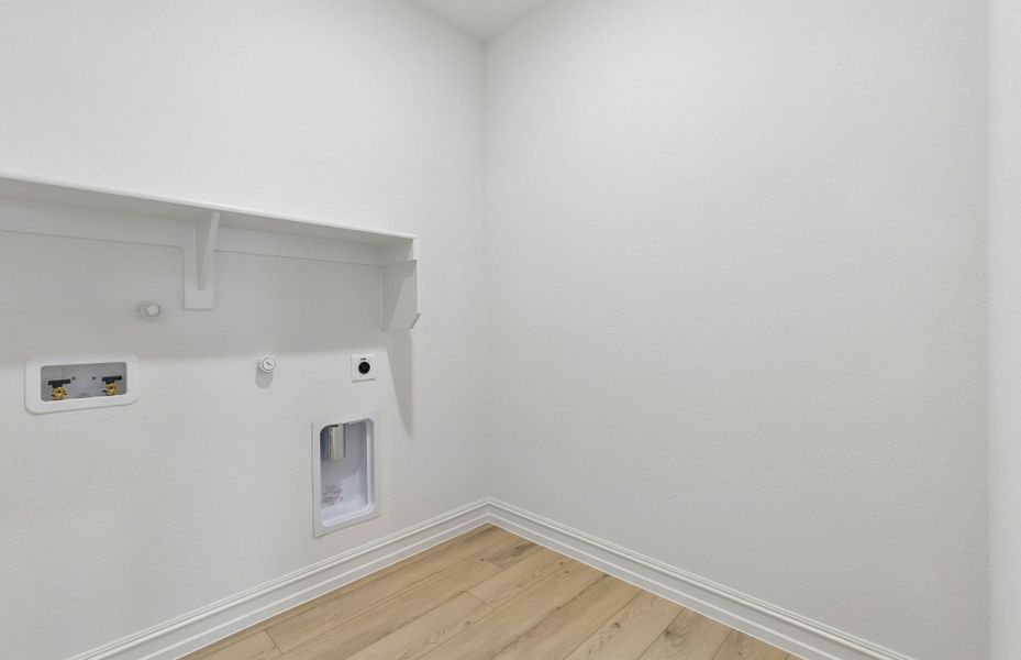 Spacious, unfurnished interior of a new home in Rosemary Fields, Godley (Image 11).