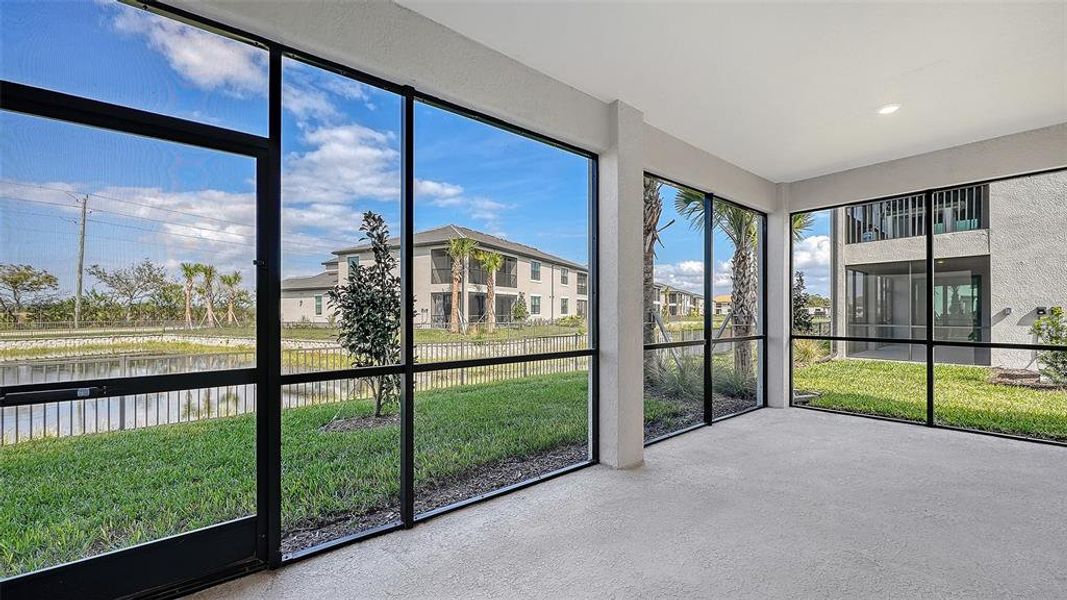 Exterior details and patio area of a home in Legends Cove, Bradenton (Image 4).
