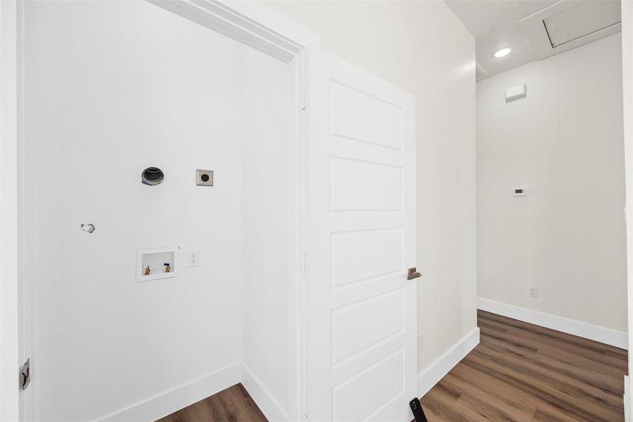 Spacious, unfurnished interior of a new home in , Cleveland (Image 19).