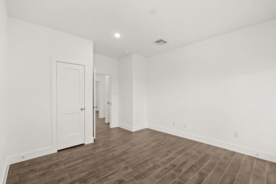Spacious, unfurnished interior of a new home in Elyson, Katy (Image 16). Spacious, unfurnished interior of a new home in Elyson, Katy (Image 16).