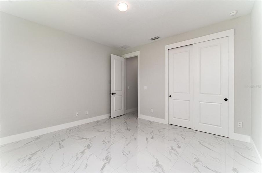 Spacious, unfurnished interior of a new home in , Lehigh Acres (Image 19).