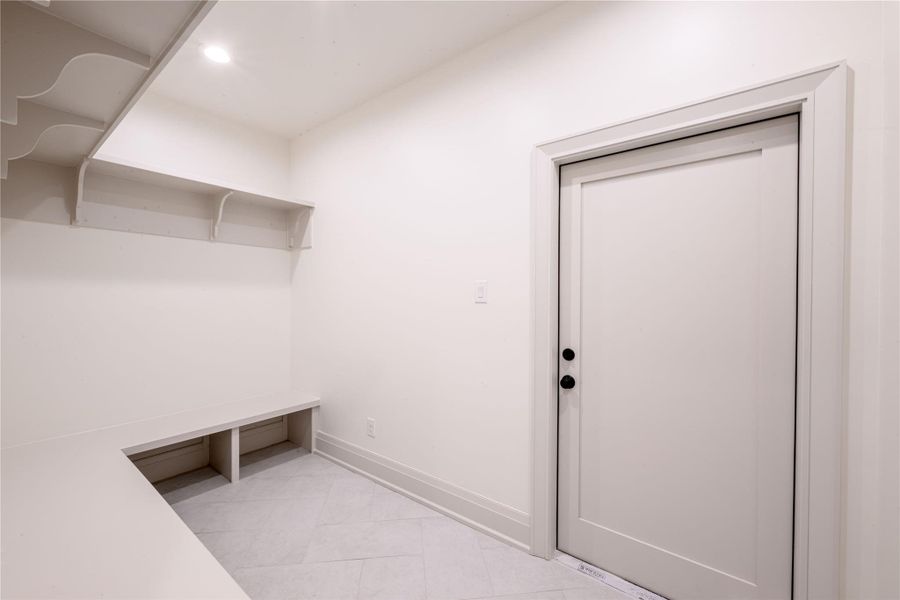 Spacious, unfurnished interior of a new home in , Lago Vista (Image 24).