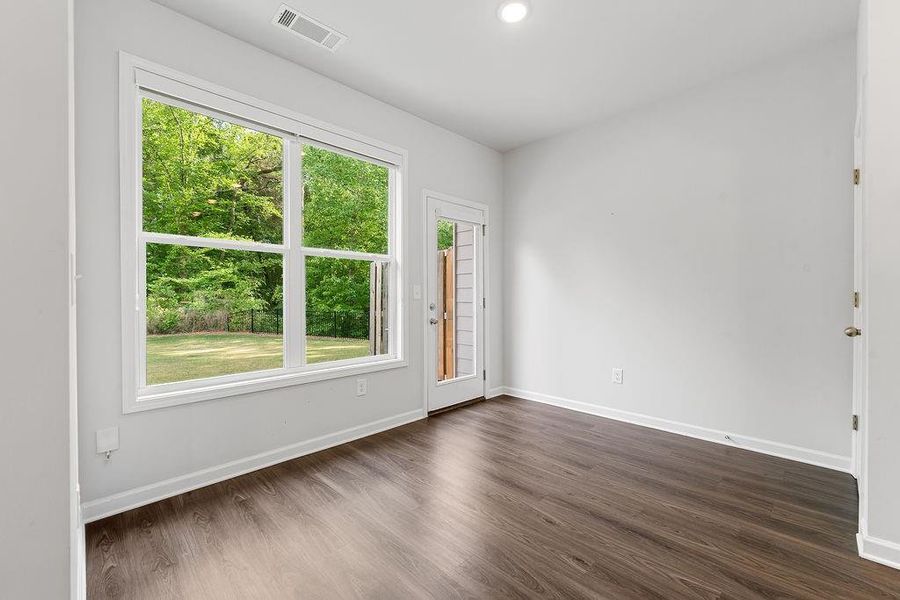 Spacious, unfurnished interior of a new home in , Lawrenceville (Image 16).