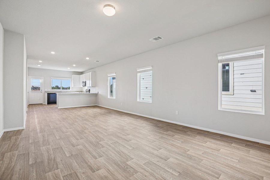 Spacious, unfurnished interior of a new home in Cascade, Liberty Hill (Image 16).