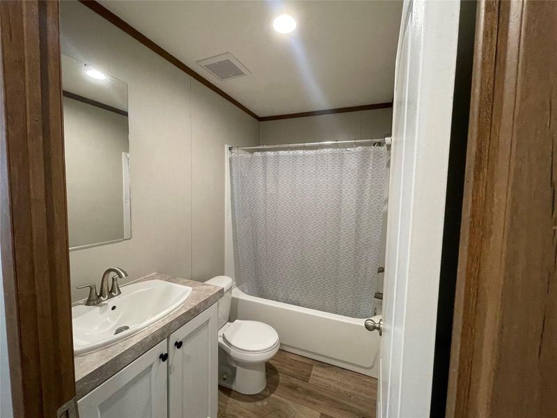 Furnished interior view inside a new home in , Tomball (Image 12).