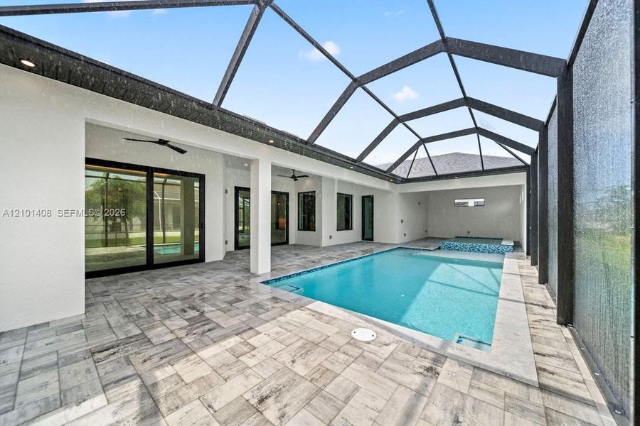 Exterior details and patio area of a home in , Cape Coral (Image 31).