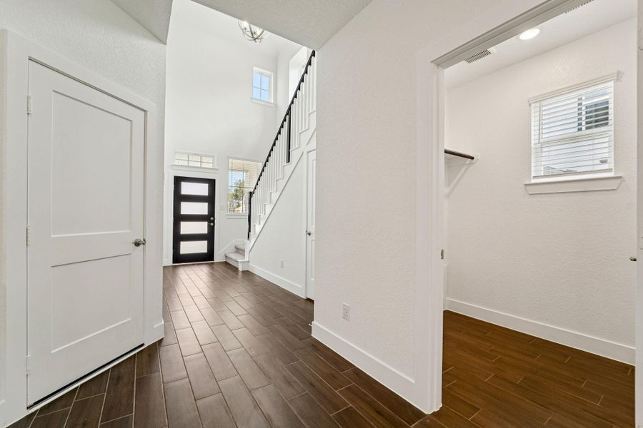 Spacious, unfurnished interior of a new home in The Woodlands Hills, Willis (Image 15). Spacious, unfurnished interior of a new home in The Woodlands Hills, Willis (Image 15).