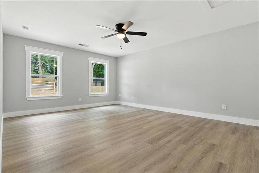 Spacious, unfurnished interior of a new home in , Marietta (Image 22).