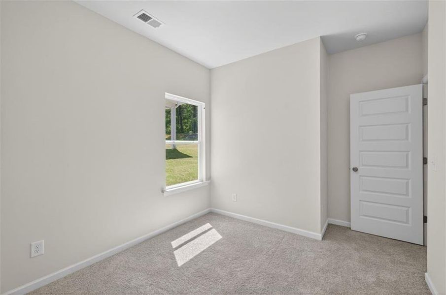 Spacious, unfurnished interior of a new home in Summerfield Place, Carrollton (Image 19).