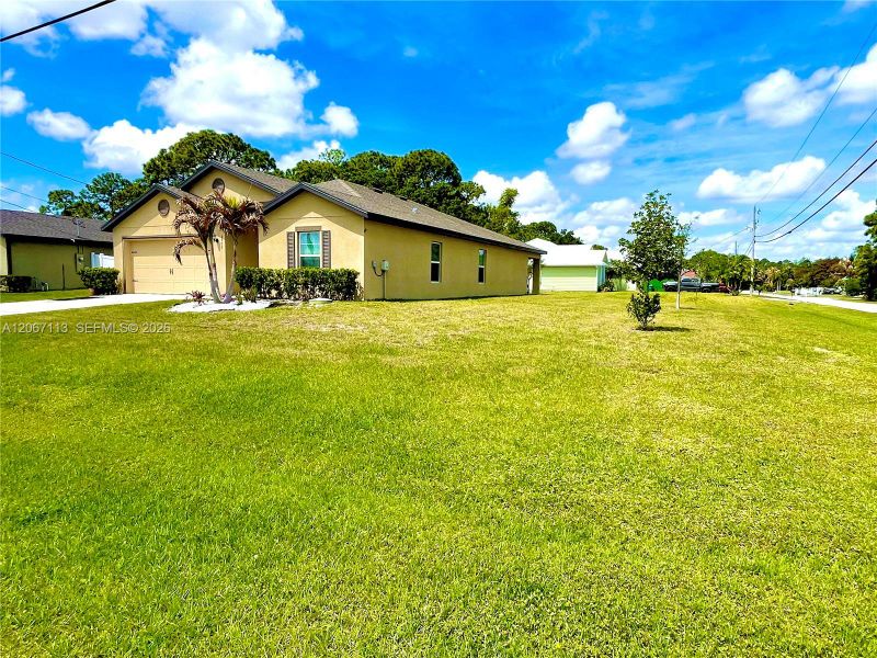 Exterior details and patio area of a home in , Port St. Lucie (Image 3). Exterior details and patio area of a home in , Port St. Lucie (Image 3).
