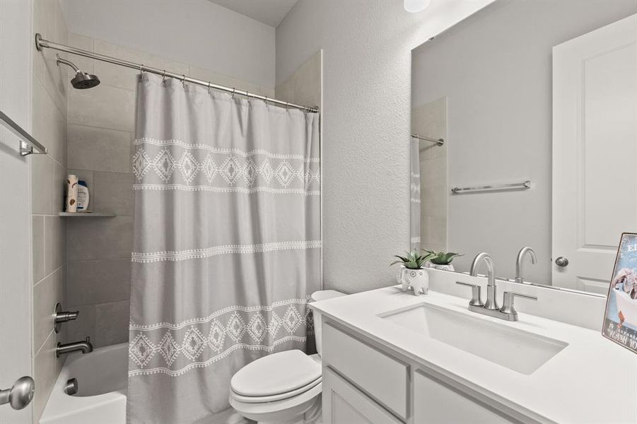 Furnished interior view inside a new home in Trinity Falls, McKinney (Image 20).