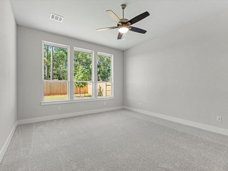 Spacious, unfurnished interior of a new home in Harvest Point at Clopton Farms, Montgomery (Image 8).