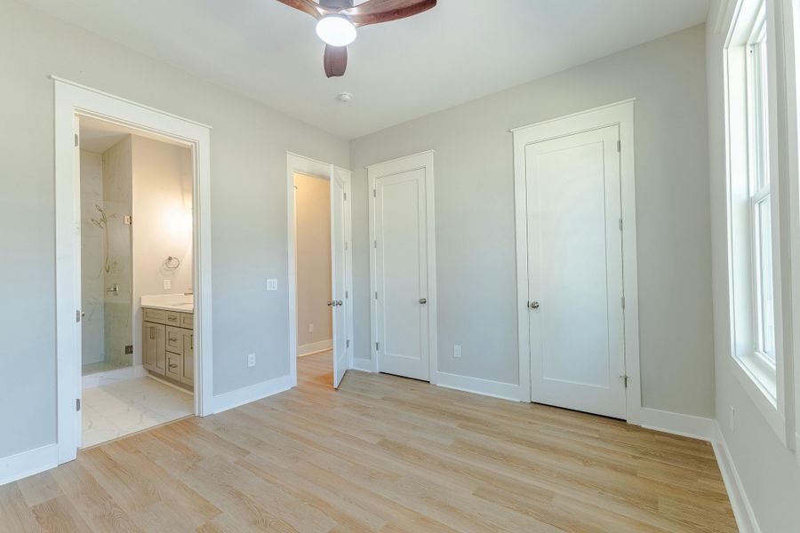 Spacious, unfurnished interior of a new home in , Summerton (Image 20).