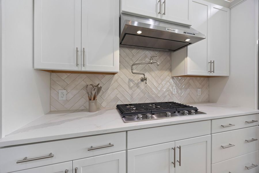 Close-up of interior finishes inside a home in , Hardeeville (Image 20).