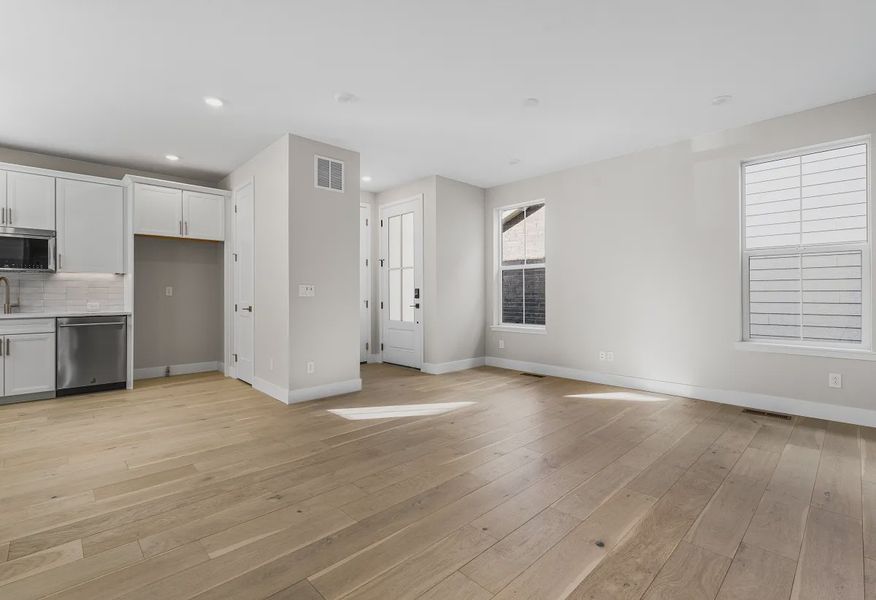 Homesite 3703 Multi-Gen Living + Kitchenette - 21 of 28