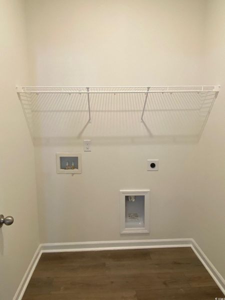 Image 16 of a home in Oak Hollow.