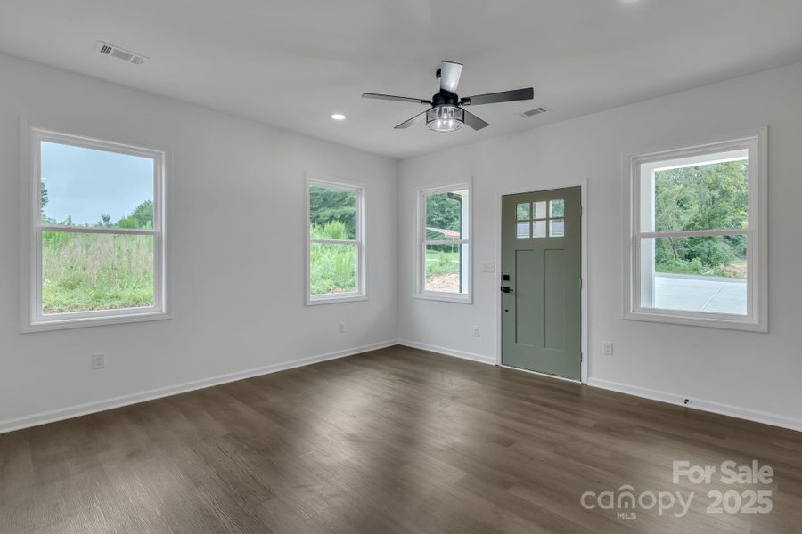 Spacious, unfurnished interior of a new home in , Shelby (Image 19).