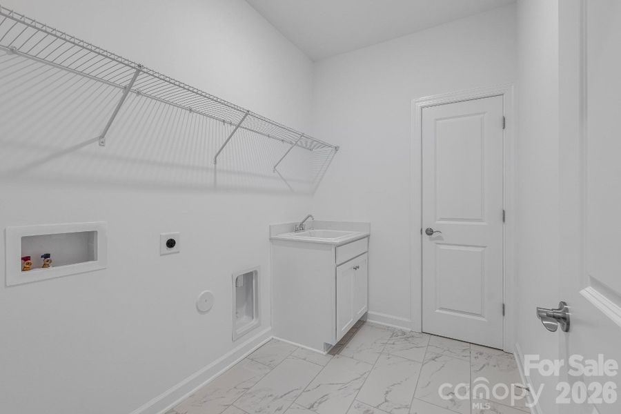 Spacious, unfurnished interior of a new home in Roselyn, Lancaster (Image 29).