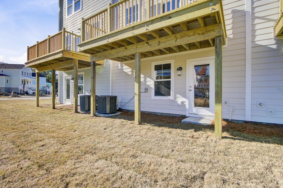 Exterior details and patio area of a home in , Johns Island (Image 4).