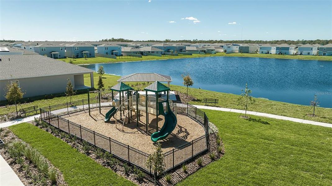 Community amenities in Waterstone, Groveland (Image 30).