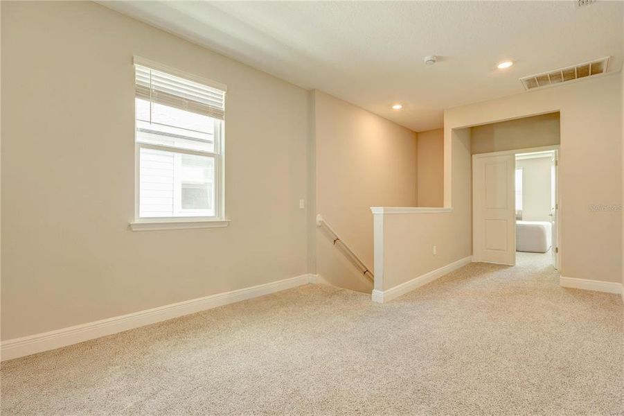 Spacious, unfurnished interior of a new home in , Winter Garden (Image 22).
