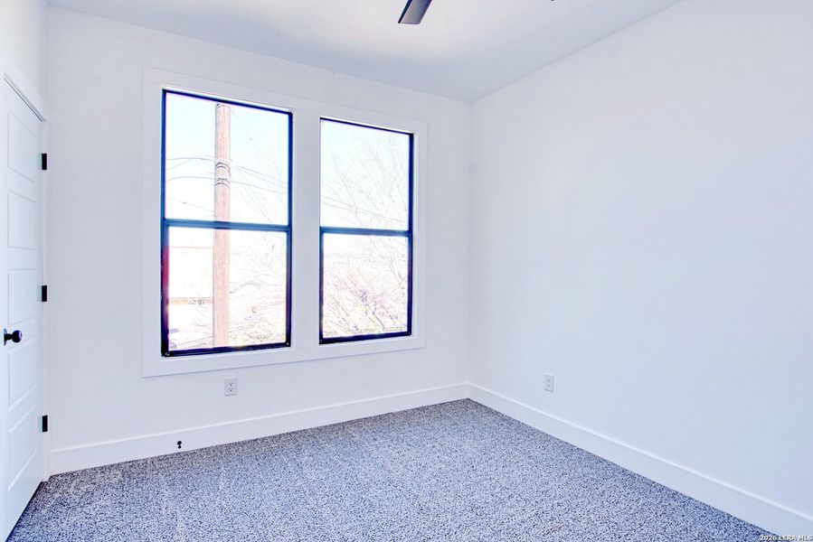 Spacious, unfurnished interior of a new home in , San Antonio (Image 28).