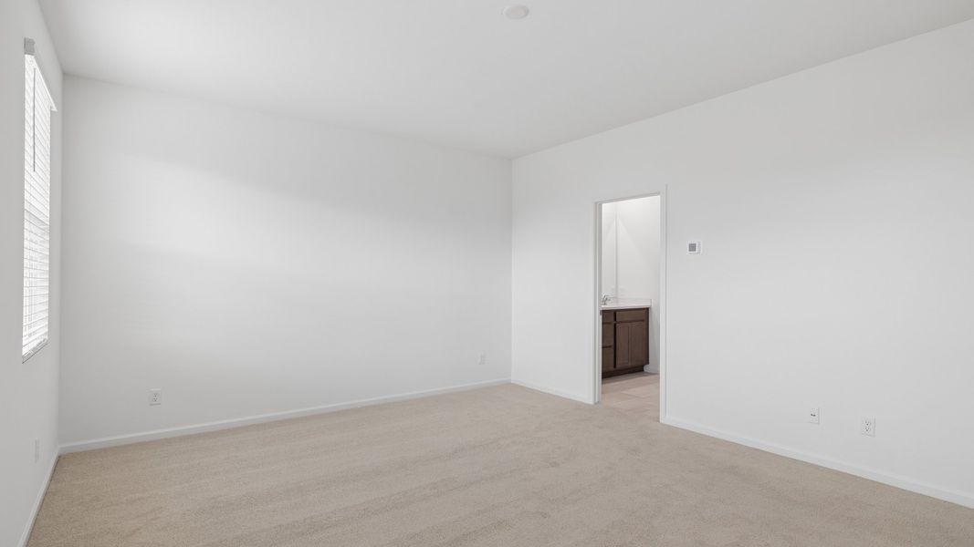 Spacious, unfurnished interior of a new home in Copper Falls, Buckeye (Image 24).