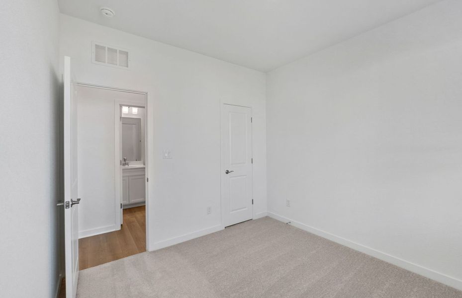Spacious, unfurnished interior of a new home in Santa Rita Ranch, Liberty Hill (Image 47). Spacious, unfurnished interior of a new home in Santa Rita Ranch, Liberty Hill (Image 47).