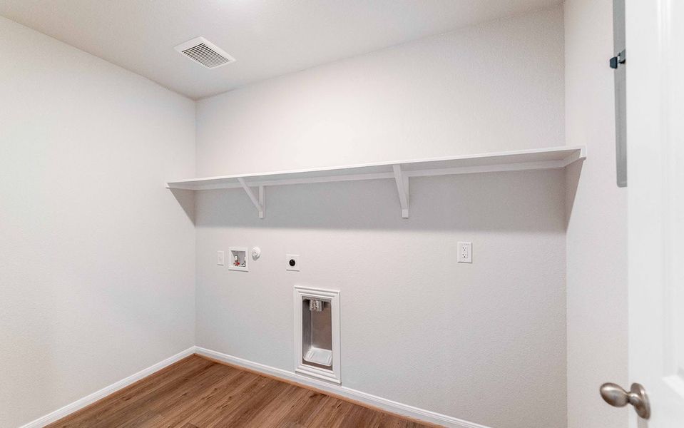 Furnished interior view inside a new home in Grande Estates, Bertram (Image 8).