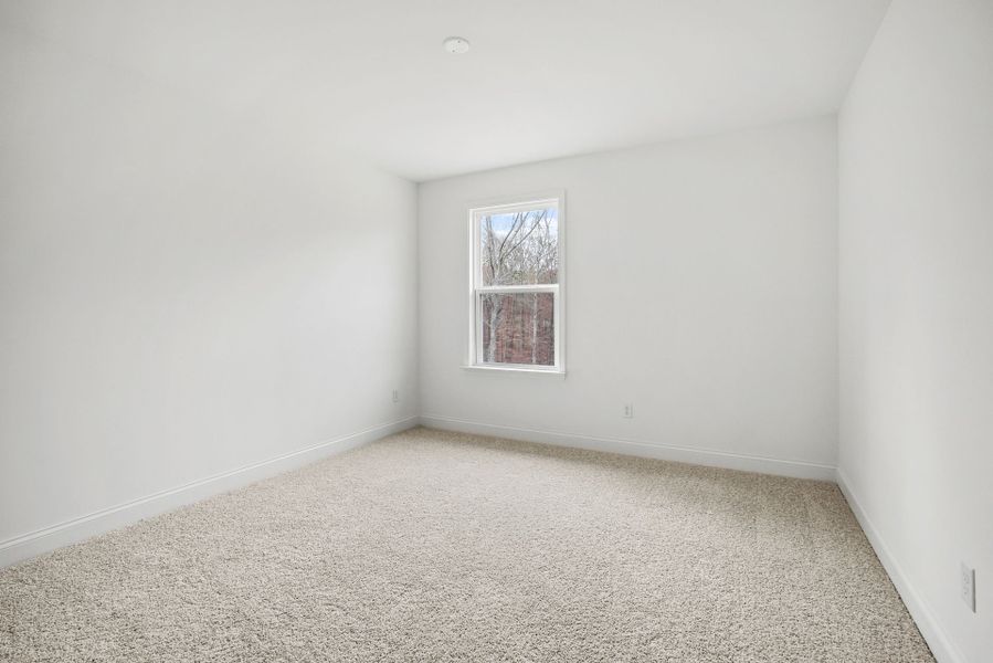 Spacious, unfurnished interior of a new home in Forest Creek, Waxhaw (Image 87).