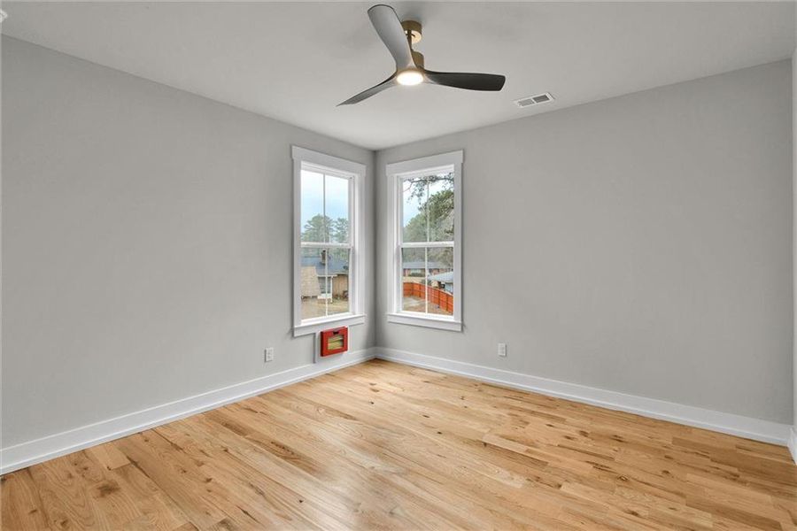 Spacious, unfurnished interior of a new home in , Atlanta (Image 33).