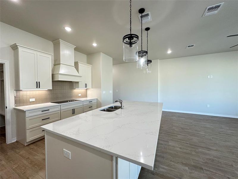 Furnished interior view inside a new home in , Lorena (Image 8).