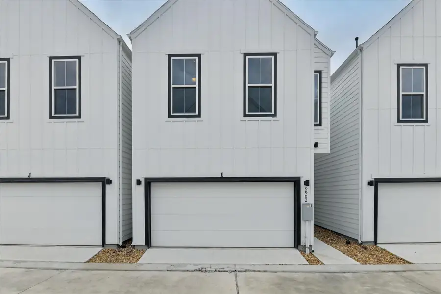 Representative Image. This image is of a different unit in the community with the same plan. Representative Image. This image is of a different unit in the community with the same plan.