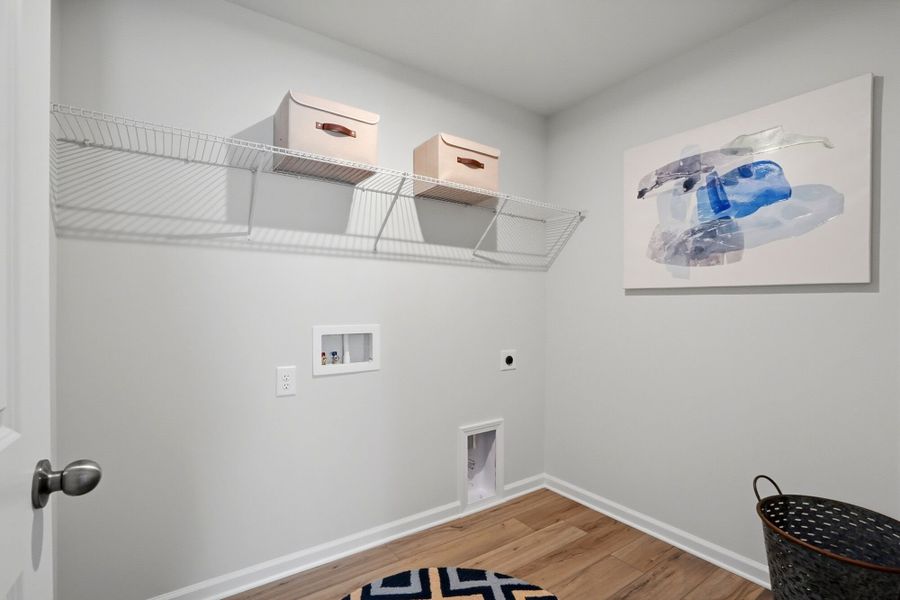 Spacious, unfurnished interior of a new home in Waxhaw Landing, Monroe (Image 23).