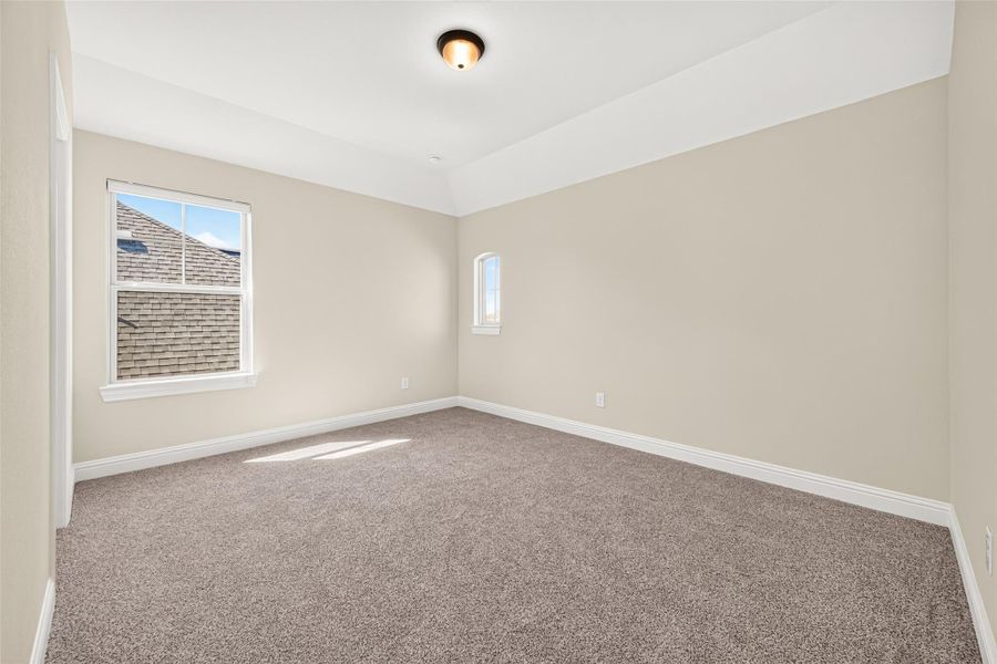 Spacious, unfurnished interior of a new home in , Katy (Image 21).