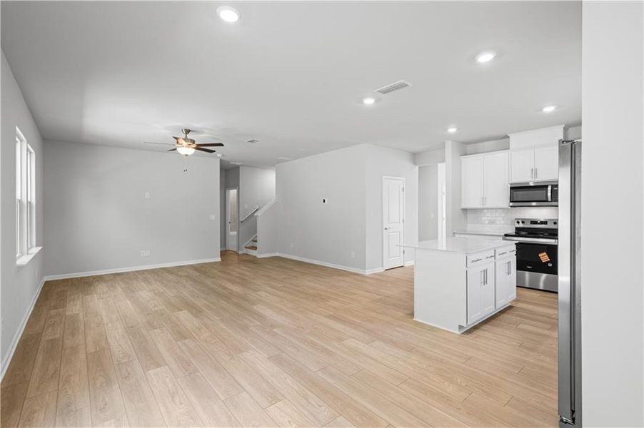 Spacious, unfurnished interior of a new home in Avery Ridge, Gainesville (Image 31).