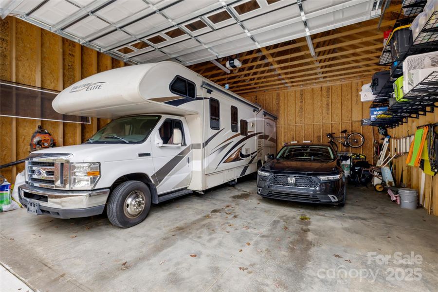 Image 10 of a home in .