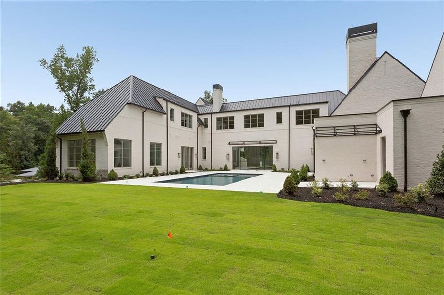 Exterior details and patio area of a home in , Atlanta (Image 18).