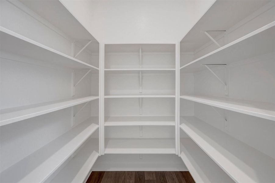 Spacious, unfurnished interior of a new home in Jordan Ranch - Premier Collection, Fulshear (Image 22).