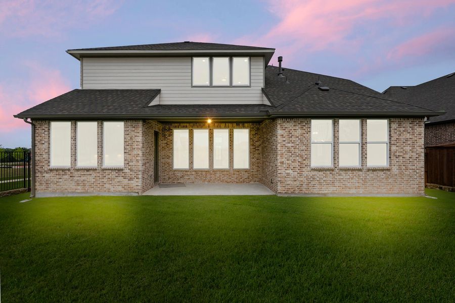 Exterior details and patio area of a home in Nelson Lake Estates, Rockwall (Image 23).