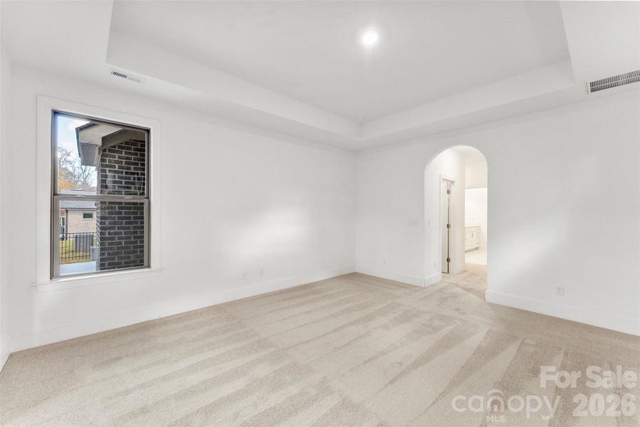 Spacious, unfurnished interior of a new home in The Courtyards on New Hope, Gastonia (Image 17). Spacious, unfurnished interior of a new home in The Courtyards on New Hope, Gastonia (Image 17).
