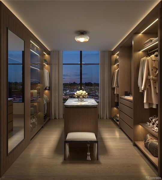 Custom Walk-In Closets Custom Walk-In Closets