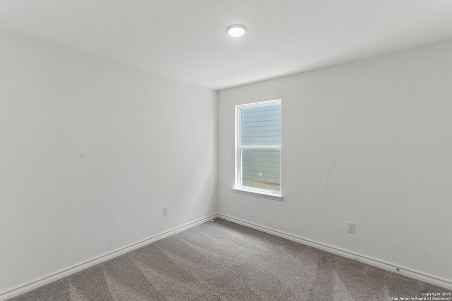 Spacious, unfurnished interior of a new home in The Overlook at Creekside, New Braunfels (Image 9). Spacious, unfurnished interior of a new home in The Overlook at Creekside, New Braunfels (Image 9).