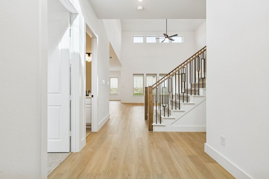 Spacious, unfurnished interior of a new home in Painted Tree Lakeside, McKinney (Image 18). Spacious, unfurnished interior of a new home in Painted Tree Lakeside, McKinney (Image 18).