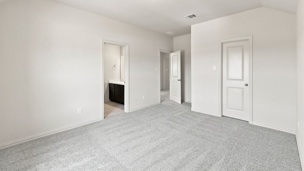 Furnished interior view inside a new home in Taylor Estates, Corinth (Image 12).