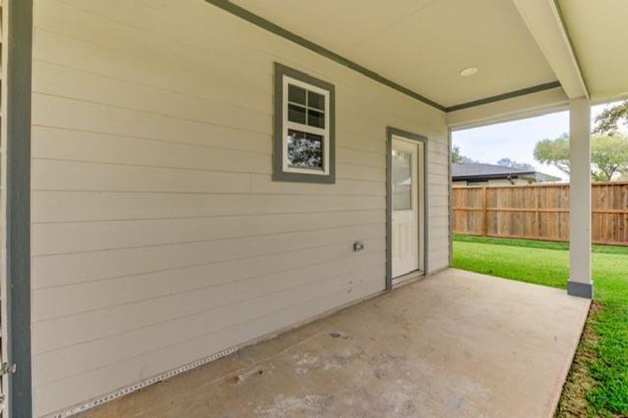 Exterior details and patio area of a home in , League City (Image 24). Exterior details and patio area of a home in , League City (Image 24).