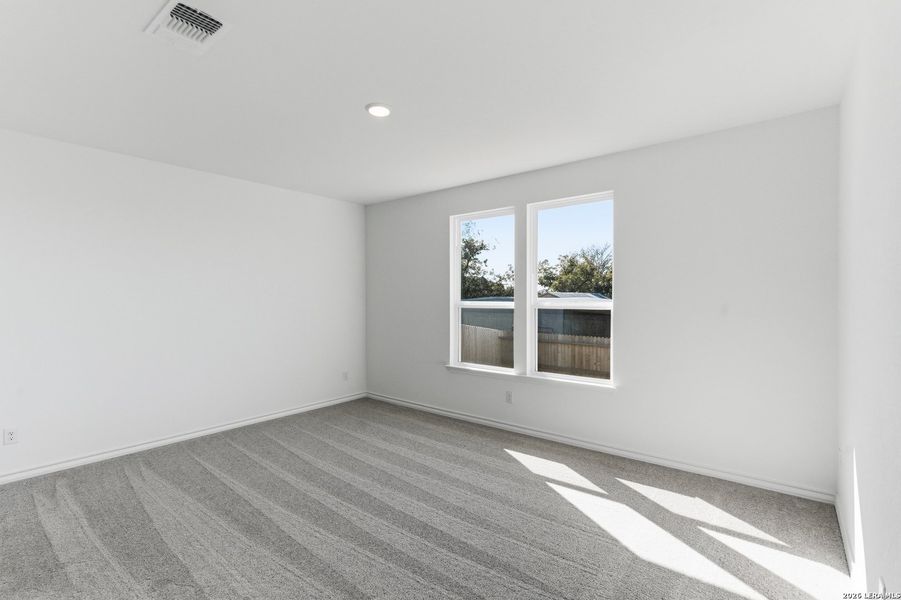 Spacious, unfurnished interior of a new home in Corley Farms, Boerne (Image 12).