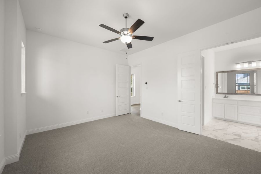 Representative unfurnished interior of a home built from the Aspen by Windsor Homes in Walton Ridge, Corinth (Image 19). Representative unfurnished interior of a home built from the Aspen by Windsor Homes in Walton Ridge, Corinth (Image 19).