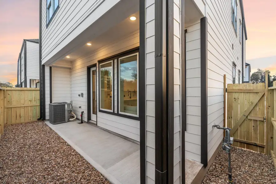 Photos are of a different unit.